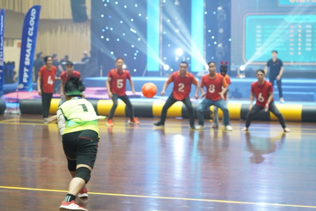 Bóng né (Dodgeball)