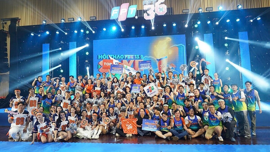 Hội thao TP HCM được tiếp tục với phần thi đáng mong chờ nhất:Cheerdance.