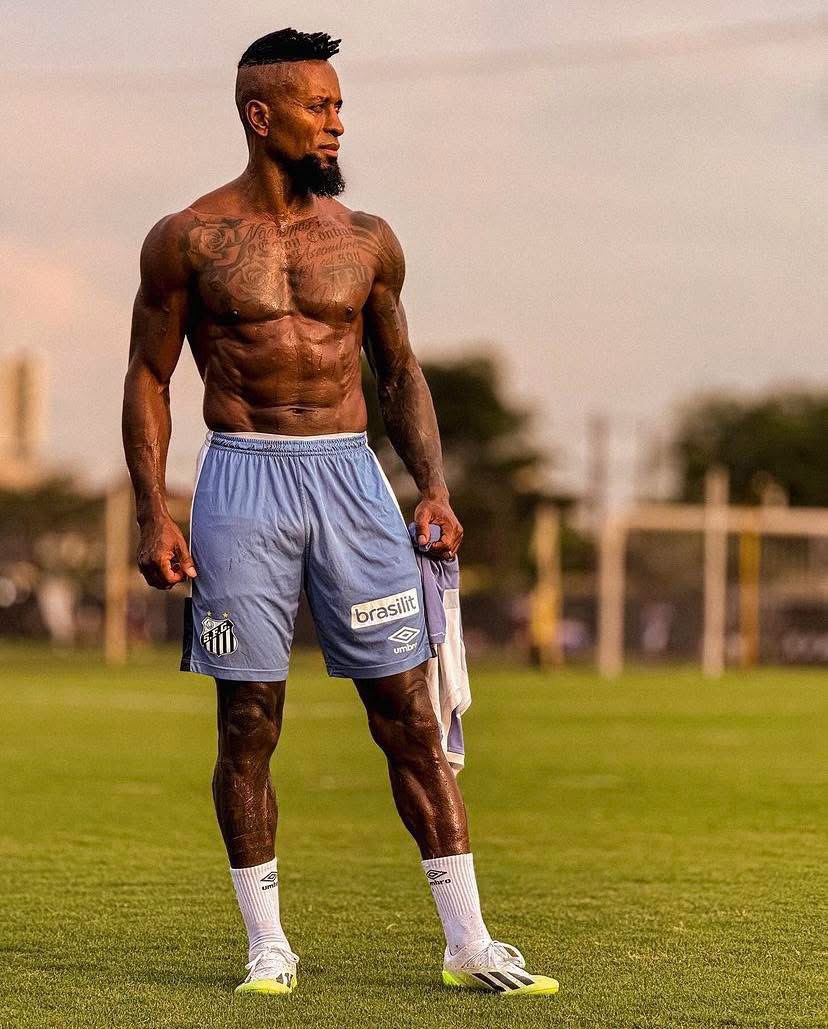 💥 Kỷ luật giúp bạn chiến thắng tài năng – ngay cả sau tuổi 40&nbsp;⚽💪